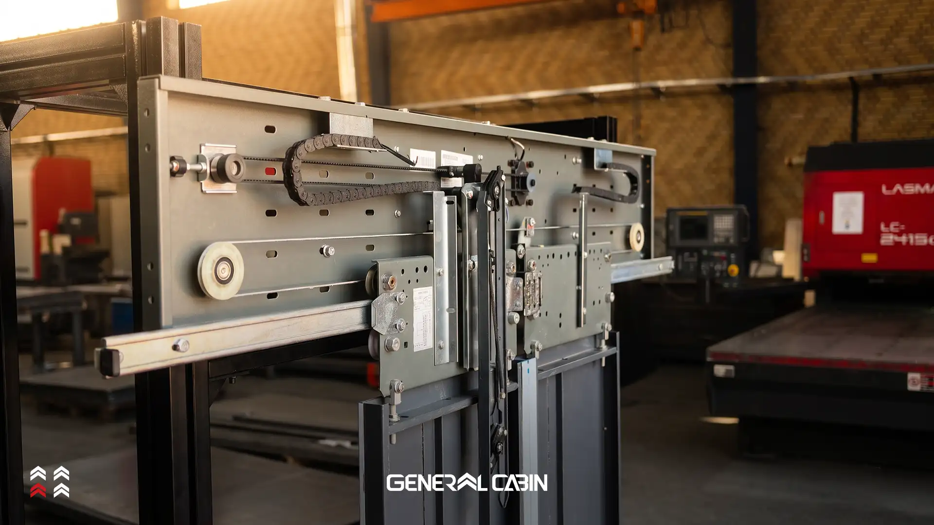 Technical components and mechanisms used in General elevator doors مکانیزم وارداتی درب آسانسور جنرال برای عملکرد روان و دقیق
